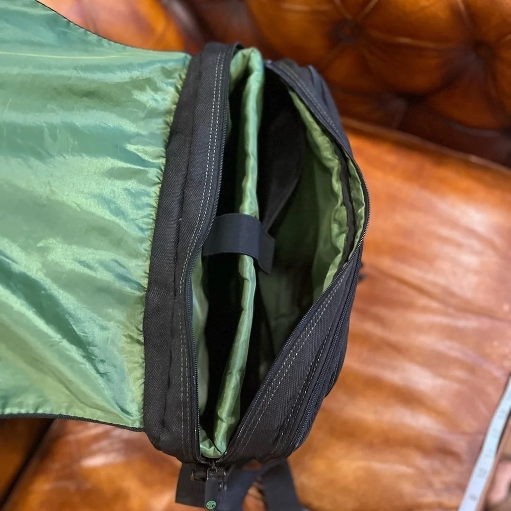Targus laptop bag in GUC